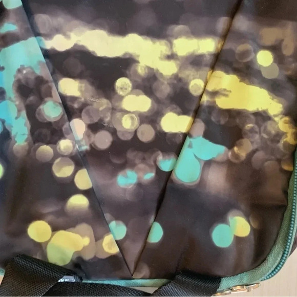 Lululemon Kids Ivivva  Insulated Lunch Kit - Picture 6 of 8